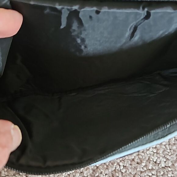 NWOT Owl cosmetic/toiletry bag with zippered closure - Picture 4 of 6